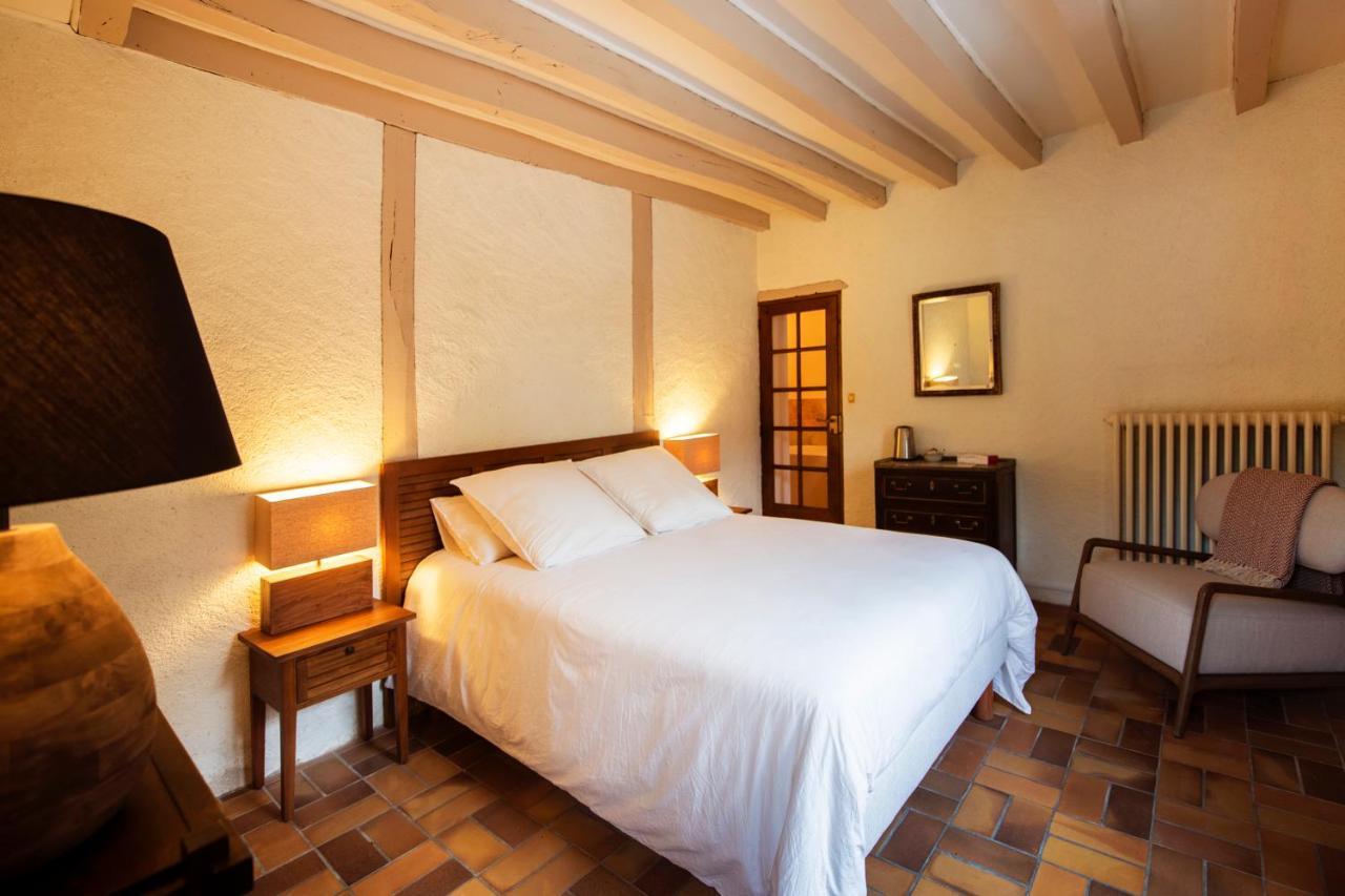 Le Jardin De Josnes Bed & Breakfast Exterior photo