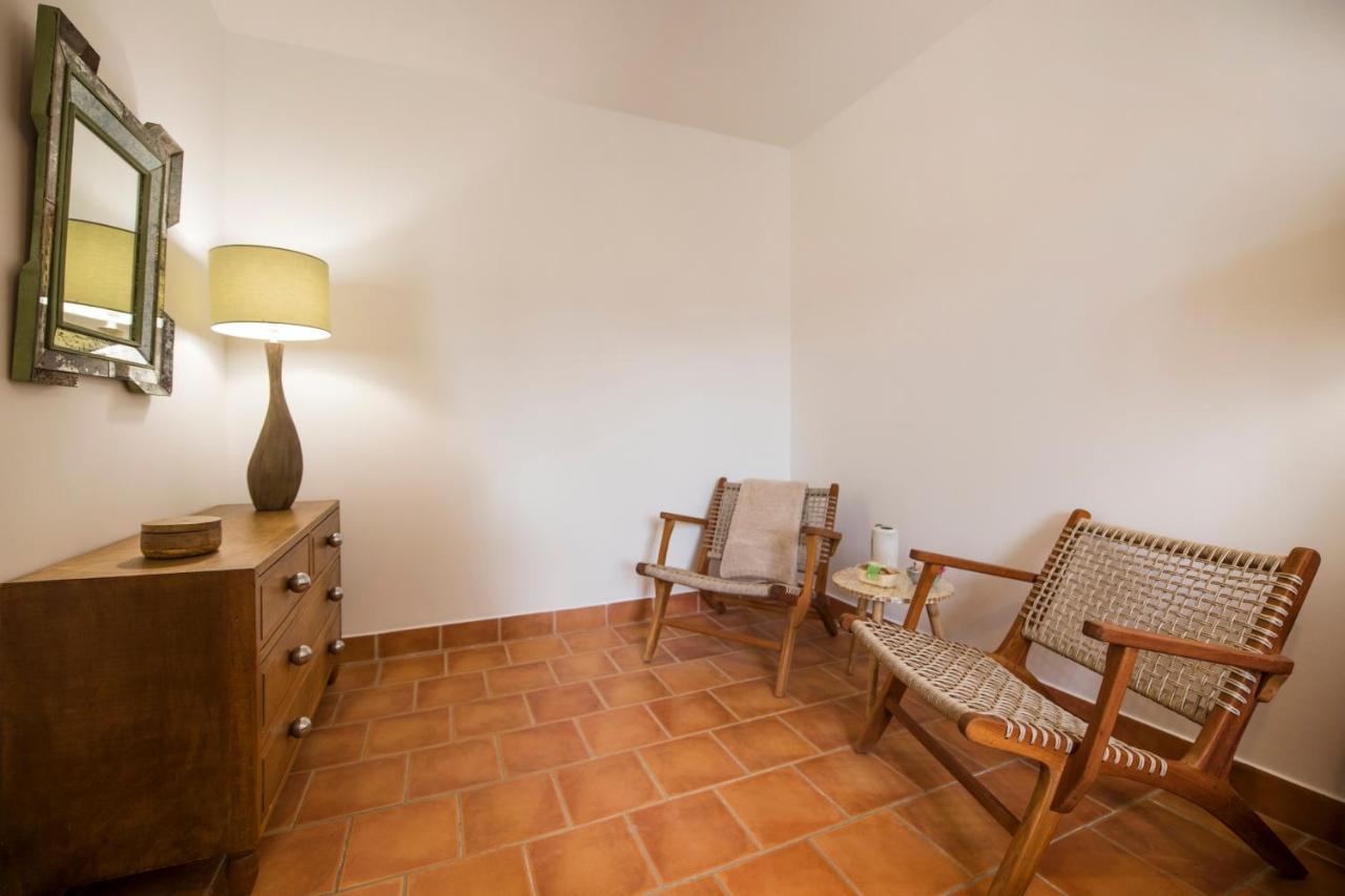 Le Jardin De Josnes Bed & Breakfast Exterior photo